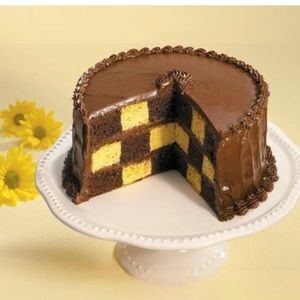 The Pampered Chef nonstick cake pan set with BONUS checkerboard insert.